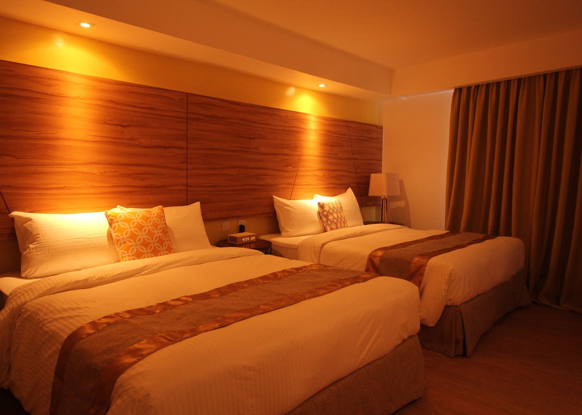 Ferra Hotel And Garden Suites Balabag  Eksteriør billede